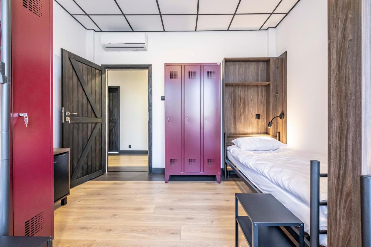Vola Hostel Warszawa Eksteriør bilde