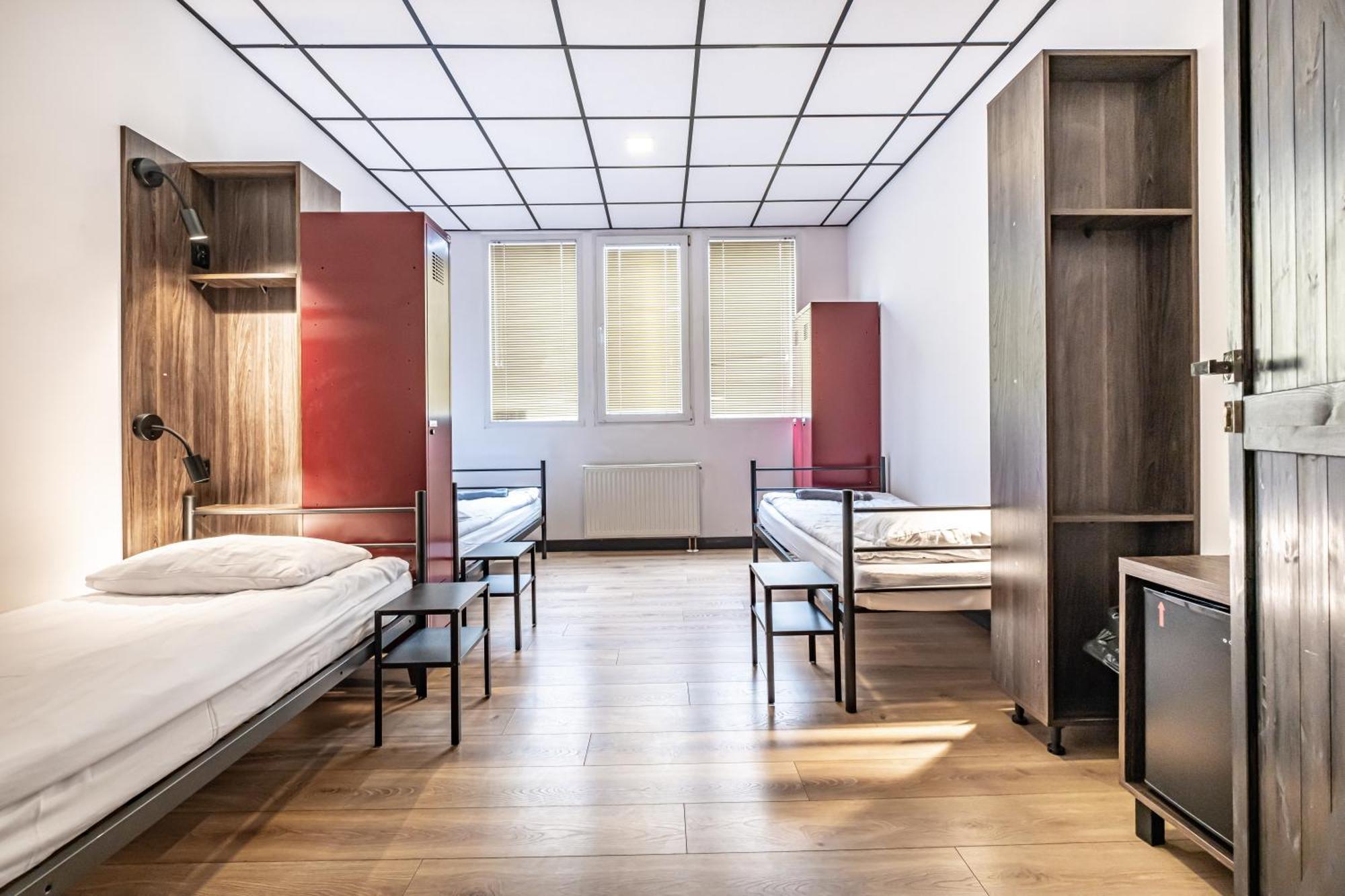 Vola Hostel Warszawa Eksteriør bilde