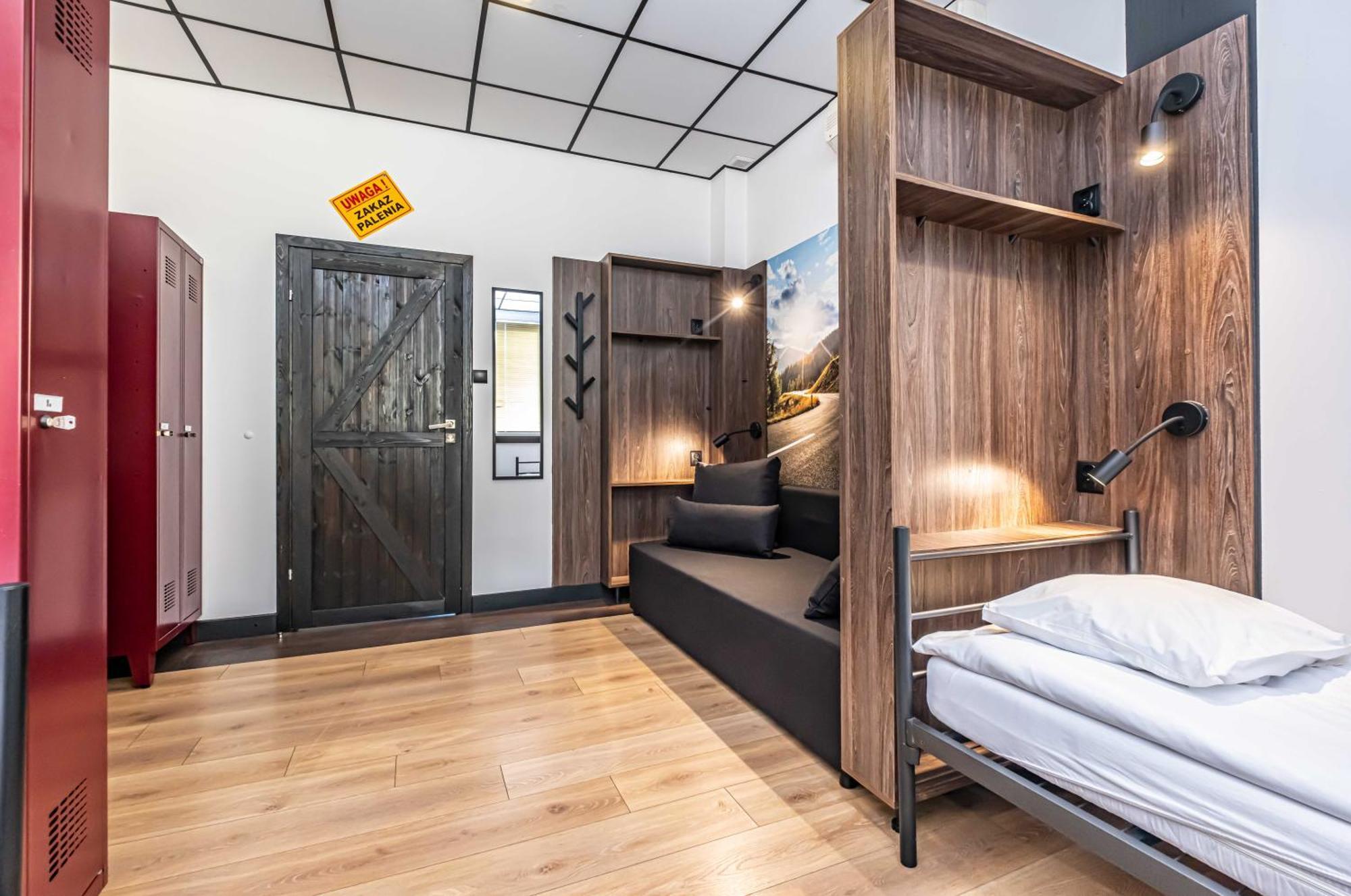 Vola Hostel Warszawa Eksteriør bilde