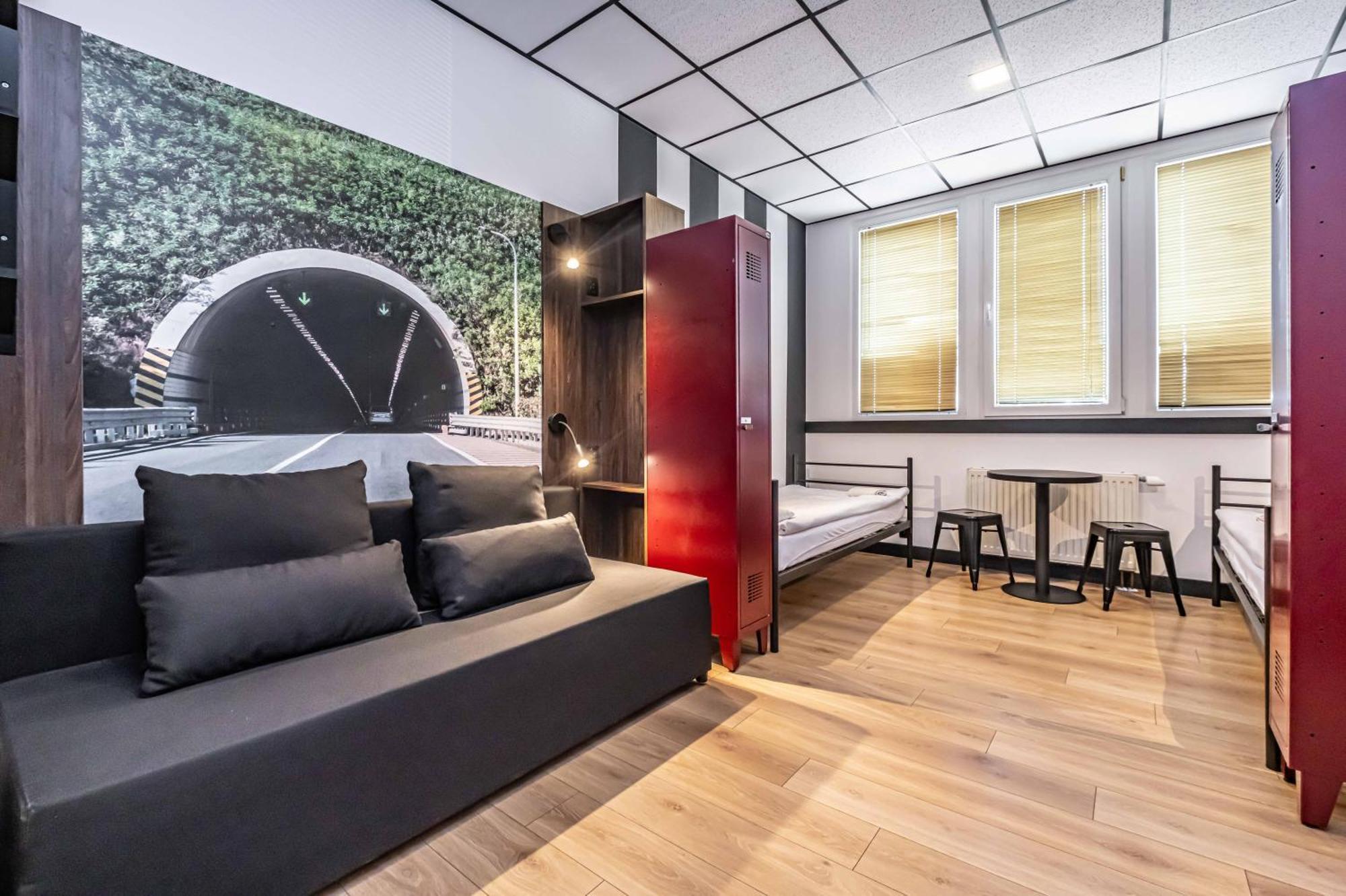 Vola Hostel Warszawa Eksteriør bilde