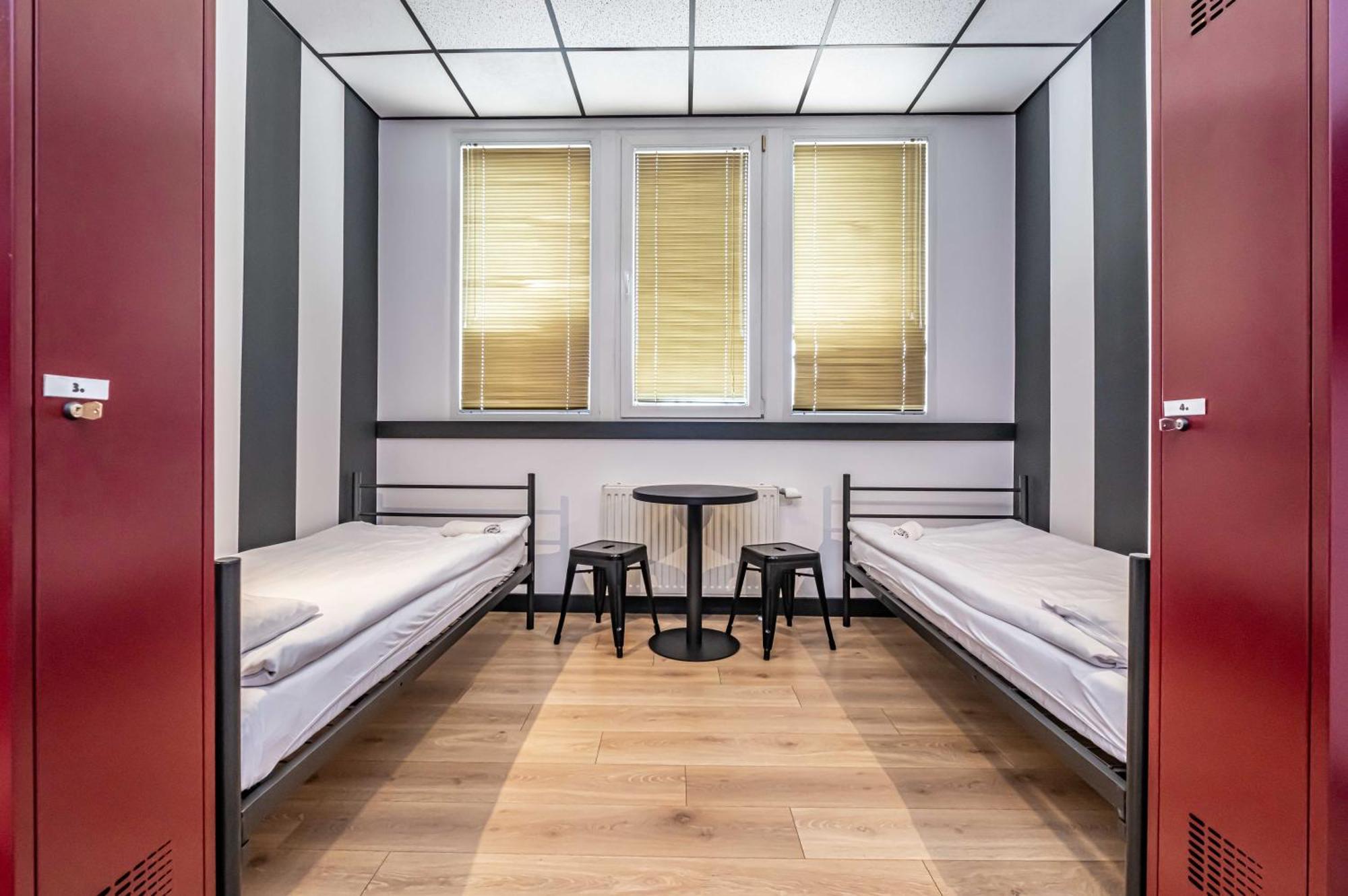 Vola Hostel Warszawa Eksteriør bilde