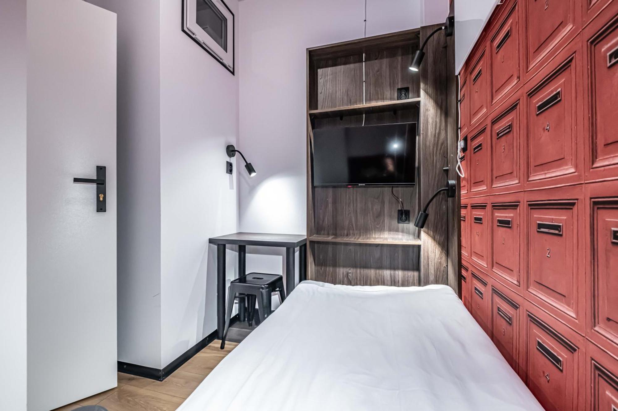 Vola Hostel Warszawa Eksteriør bilde