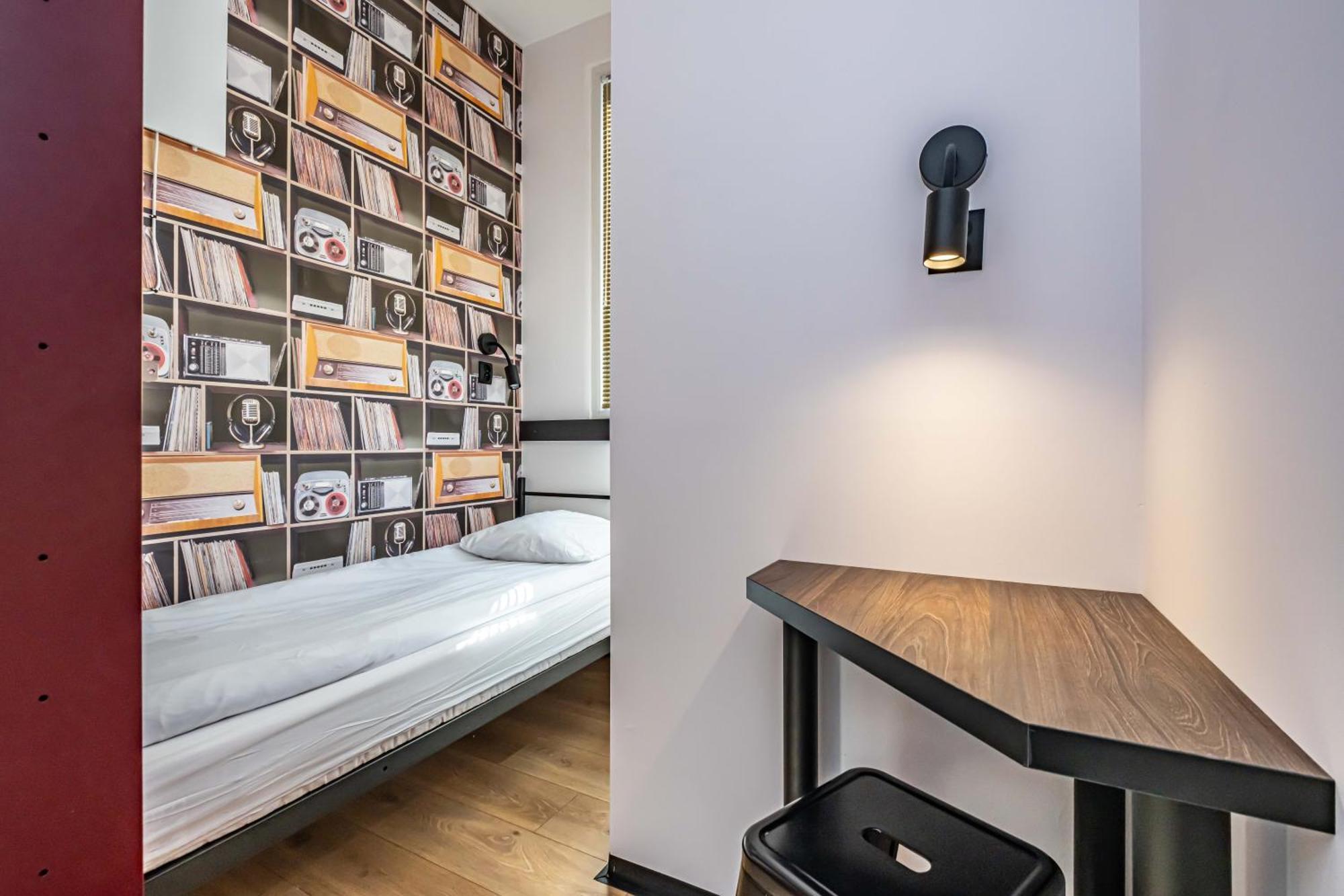 Vola Hostel Warszawa Eksteriør bilde