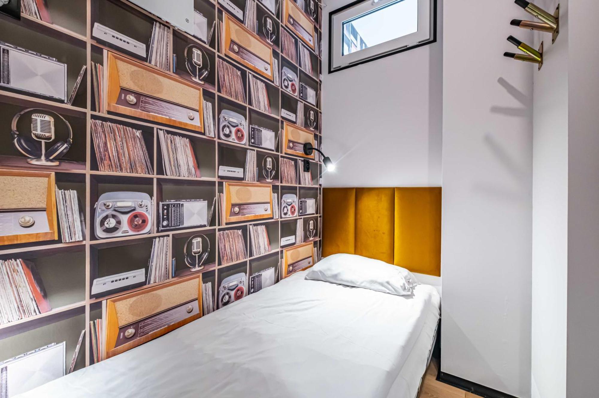 Vola Hostel Warszawa Eksteriør bilde